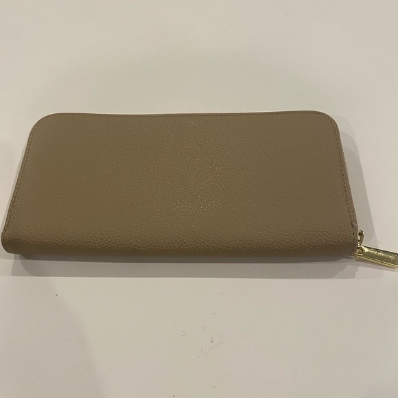 Tan Wallet - Picture 1 of 3